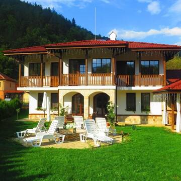 Фотографии Дом для отпуска Дома для отпуска Bashtinata Stryaha House г. Бели-Осым (Болгария) №47 Фото номера Дом для отпуска Дома для отпуска Bashtinata Stryaha House г. Бели-Осым 47