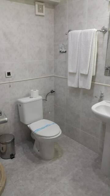 Фото номера Двухместный номер с 1 кроватью Отель Hotel Via Trayana г. Бели-Осым 4