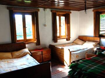 Фото номера Семейный номер с общей ванной комнатой Загородные дома Guest House Four Pines г. Бели-Осым 2